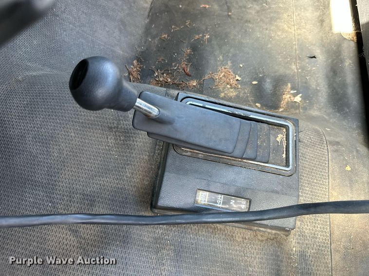 image for item NO9268 1986 GMC Sierra  pickup truck