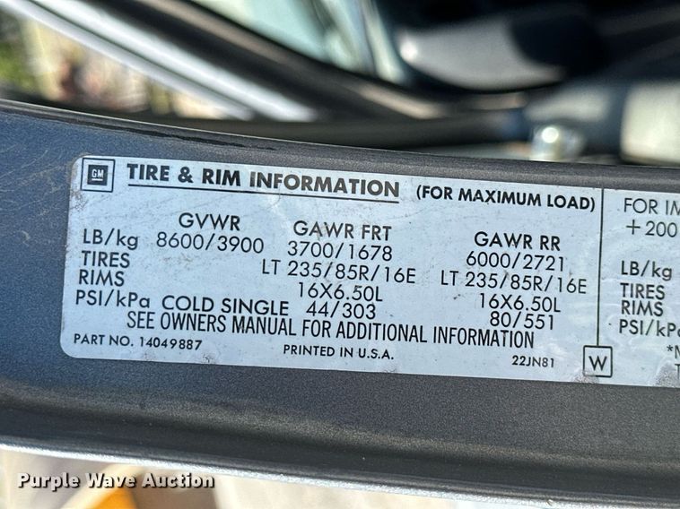 image for item NO9268 1986 GMC Sierra  pickup truck