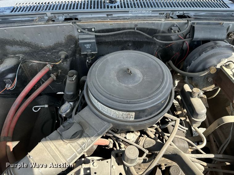 image for item NO9268 1986 GMC Sierra  pickup truck