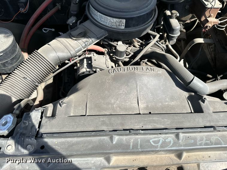 image for item NO9268 1986 GMC Sierra  pickup truck