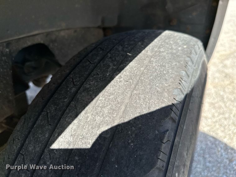 image for item NO9268 1986 GMC Sierra  pickup truck