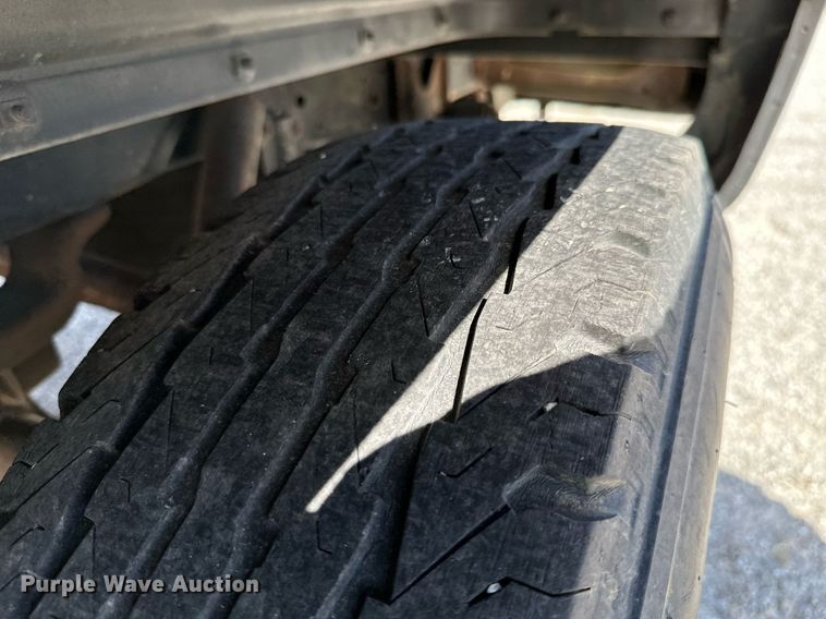 image for item NO9268 1986 GMC Sierra  pickup truck