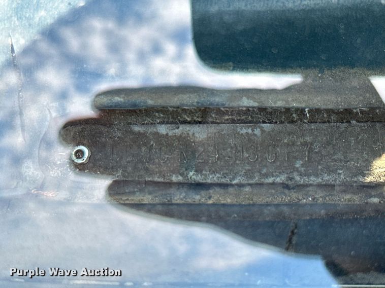 image for item NO9268 1986 GMC Sierra  pickup truck