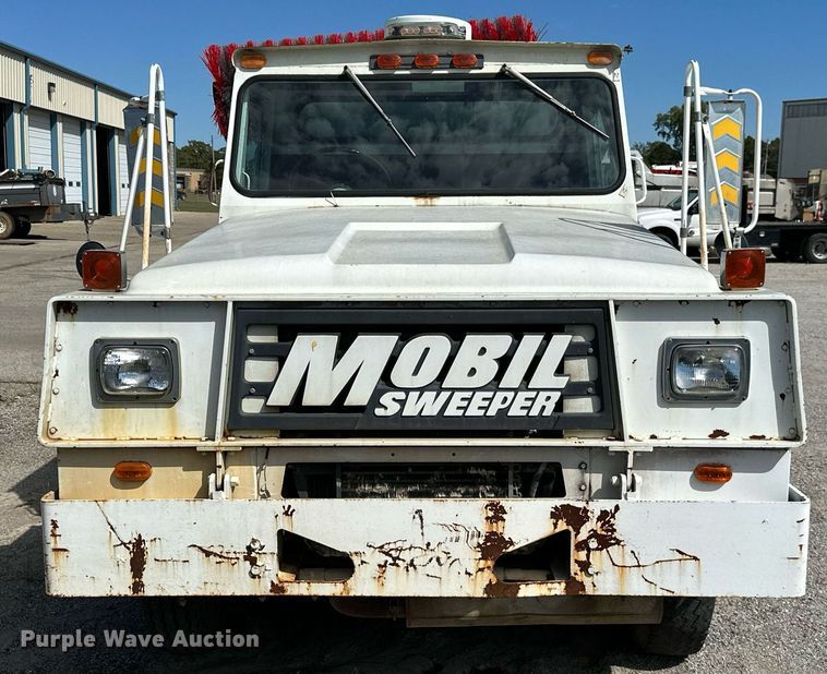 image for item NO9269 1988 Mobil Sweeper  street sweeper truck