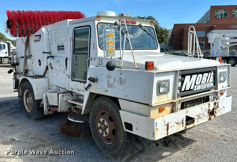 image for item NO9269 1988 Mobil Sweeper  street sweeper truck