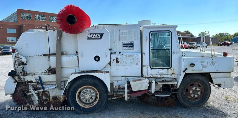 image for item NO9269 1988 Mobil Sweeper  street sweeper truck