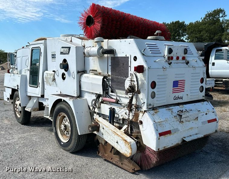 image for item NO9269 1988 Mobil Sweeper  street sweeper truck