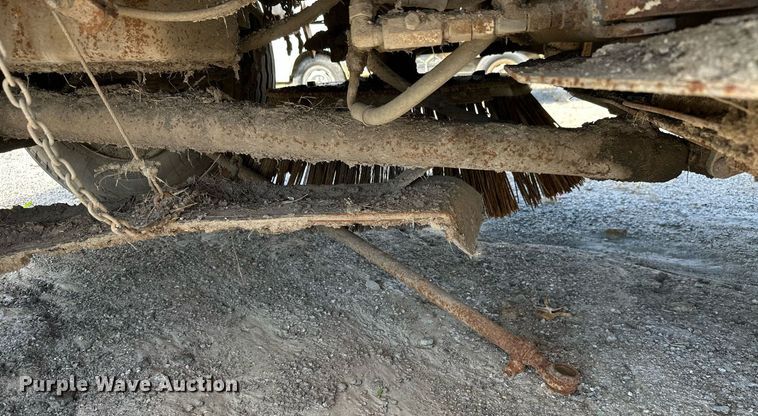 image for item NO9269 1988 Mobil Sweeper  street sweeper truck