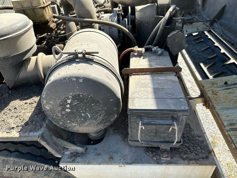 image for item NO9269 1988 Mobil Sweeper  street sweeper truck