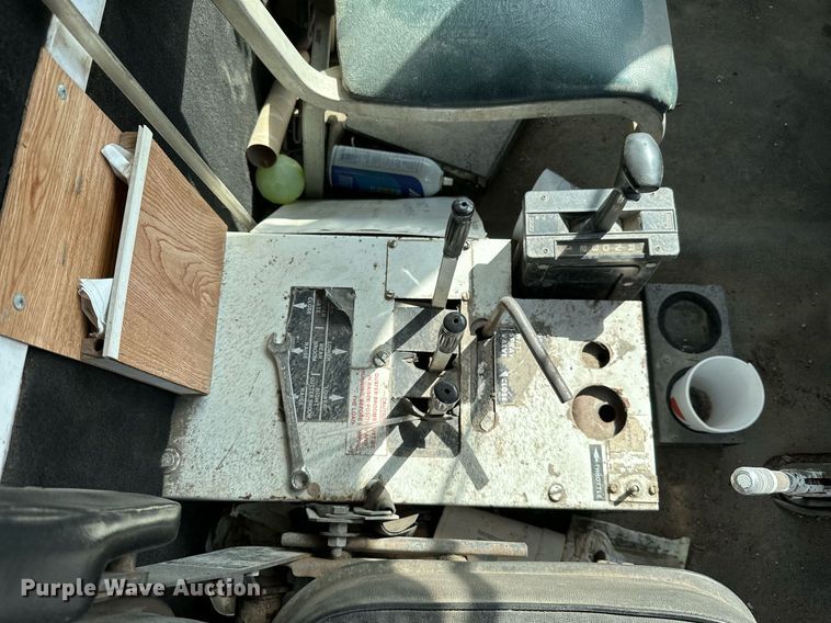 image for item NO9269 1988 Mobil Sweeper  street sweeper truck