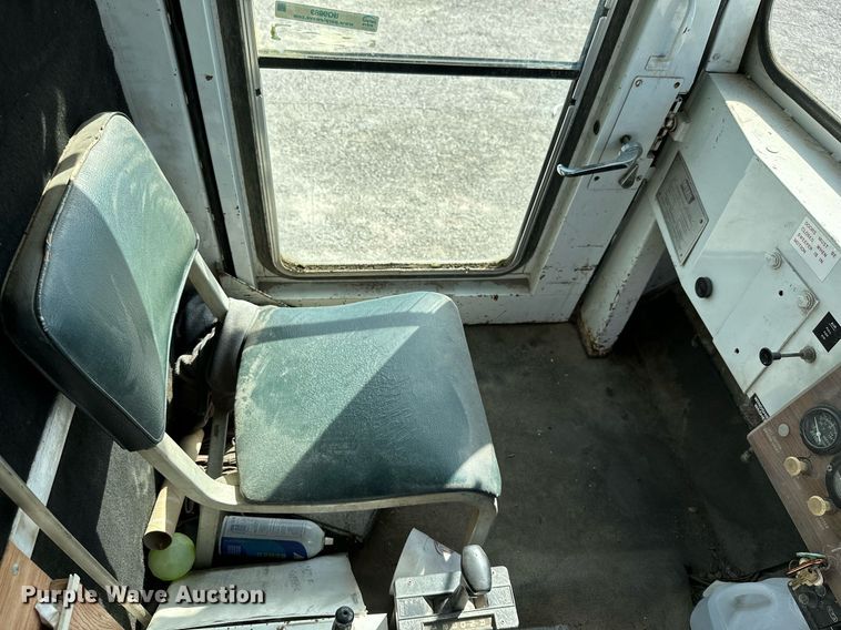 image for item NO9269 1988 Mobil Sweeper  street sweeper truck