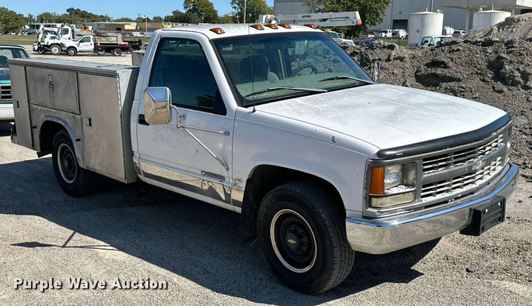 image for item NO9278 1999 Chevrolet C2500  utility bed pickup truck