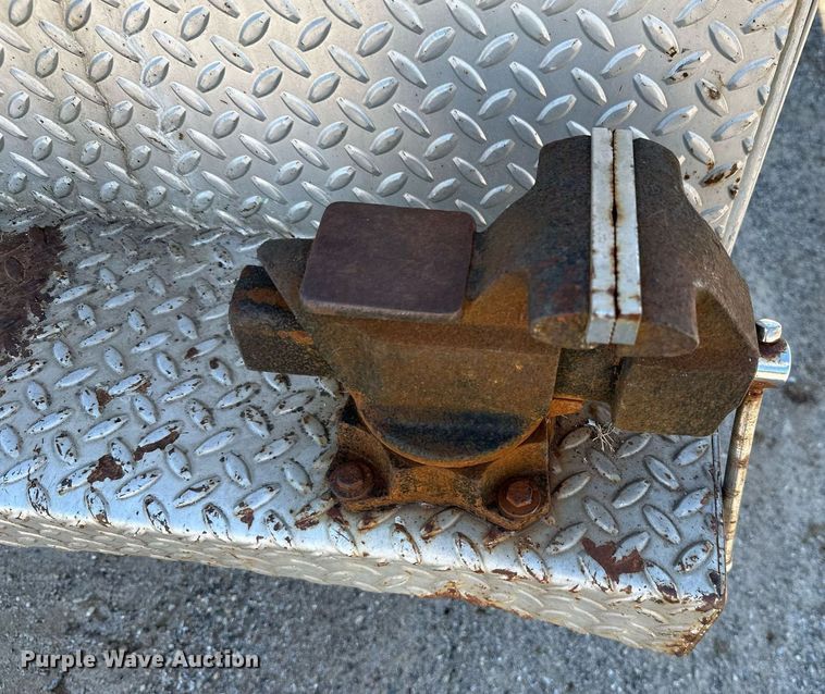 image for item NO9278 1999 Chevrolet C2500  utility bed pickup truck