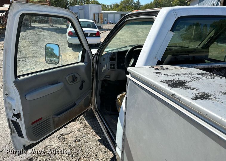 image for item NO9278 1999 Chevrolet C2500  utility bed pickup truck