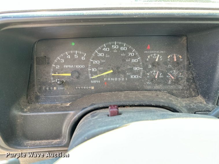 image for item NO9278 1999 Chevrolet C2500  utility bed pickup truck