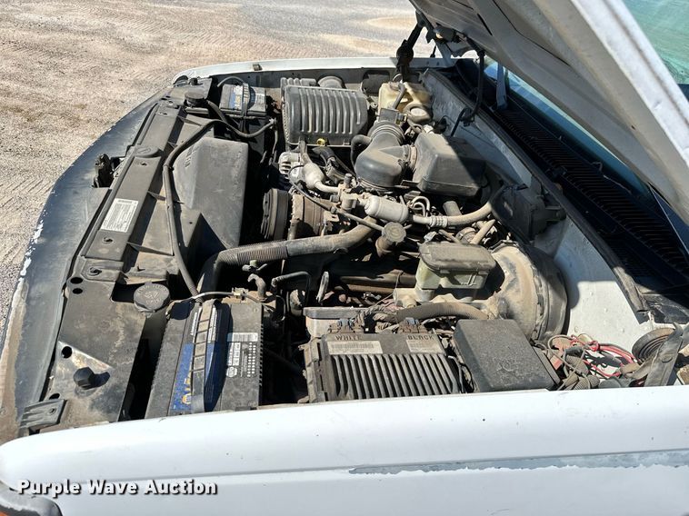 image for item NO9278 1999 Chevrolet C2500  utility bed pickup truck