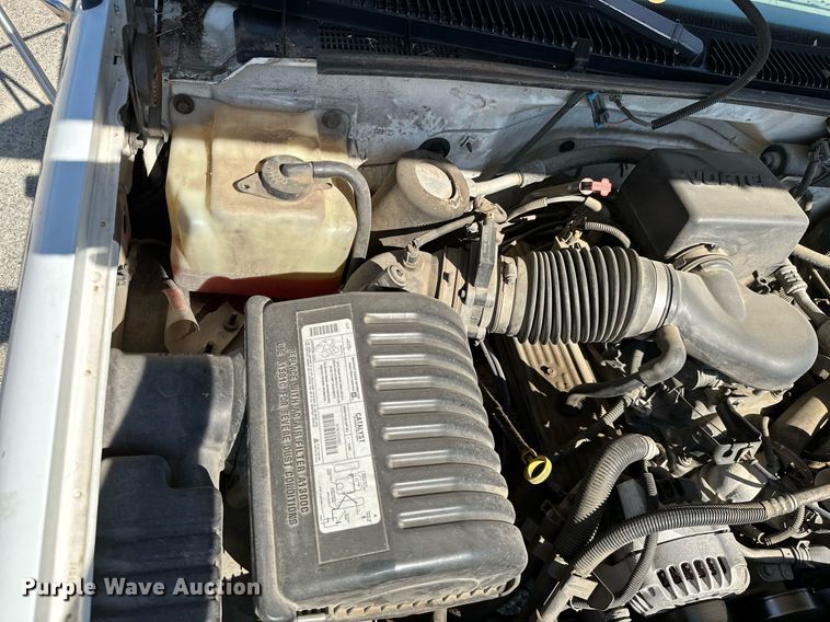 image for item NO9278 1999 Chevrolet C2500  utility bed pickup truck