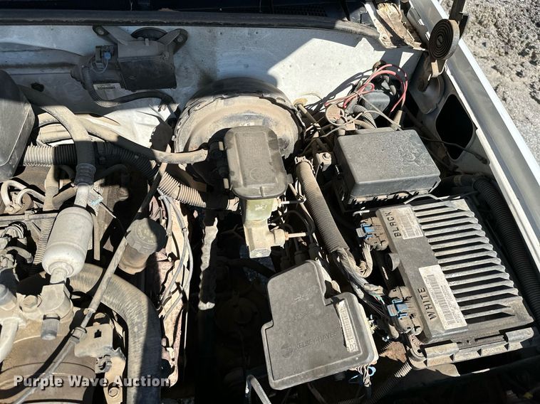 image for item NO9278 1999 Chevrolet C2500  utility bed pickup truck