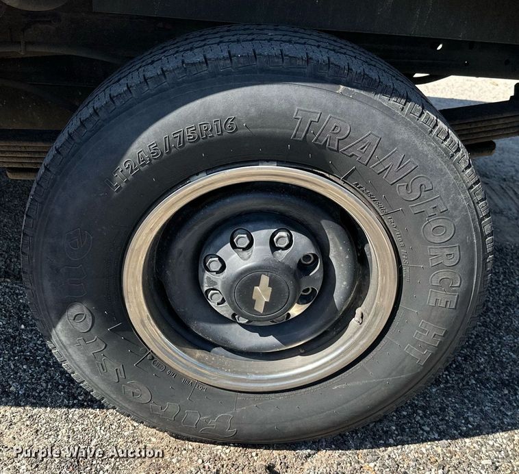 image for item NO9278 1999 Chevrolet C2500  utility bed pickup truck