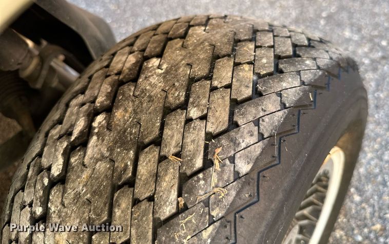 image for item NO9287 (2) EZ-GO golf carts