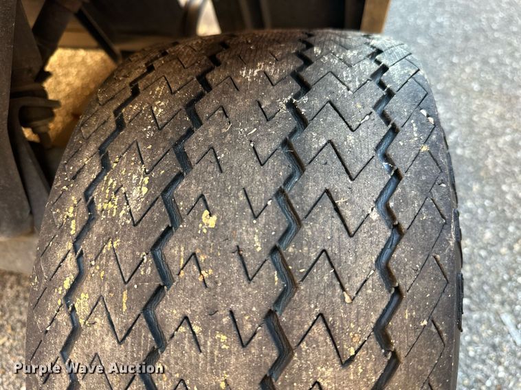 image for item NO9287 (2) EZ-GO golf carts