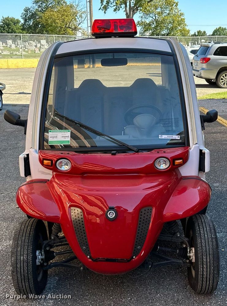 image for item NO9288 2012 Polaris Gem E2  golf cart