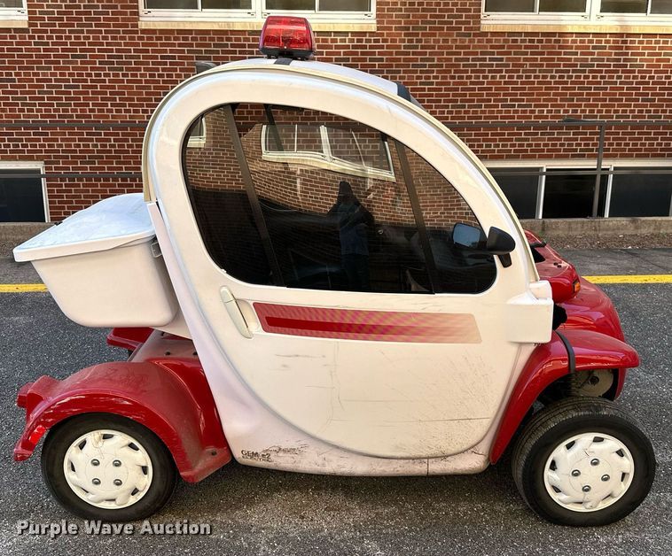 image for item NO9288 2012 Polaris Gem E2  golf cart