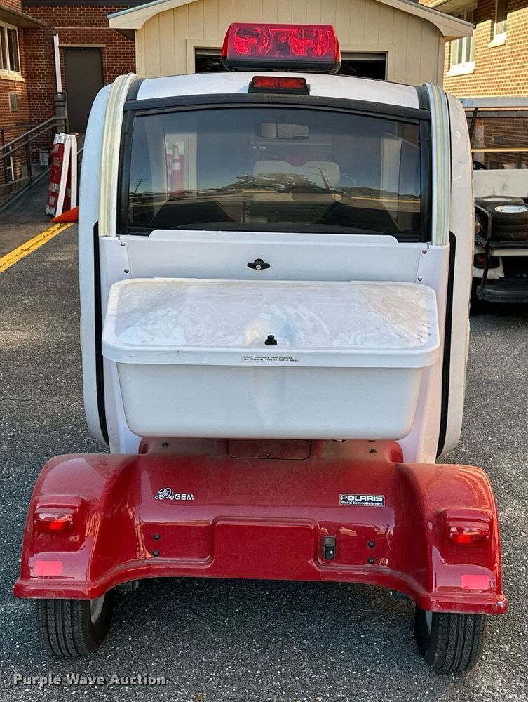 image for item NO9288 2012 Polaris Gem E2  golf cart