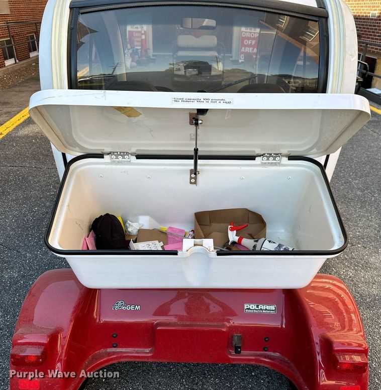 image for item NO9288 2012 Polaris Gem E2  golf cart