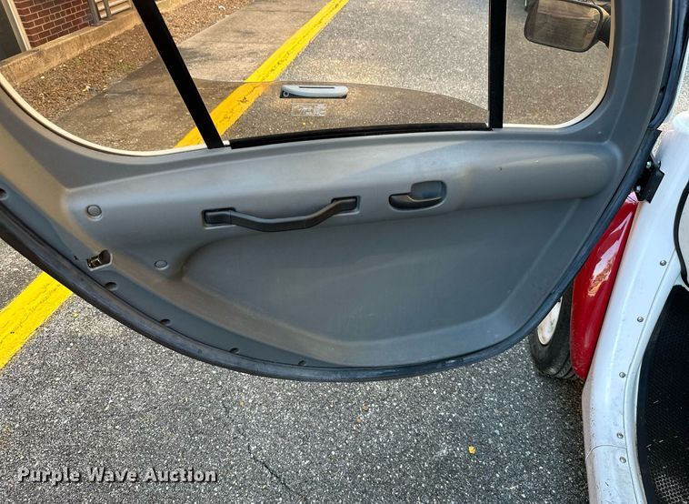 image for item NO9288 2012 Polaris Gem E2  golf cart