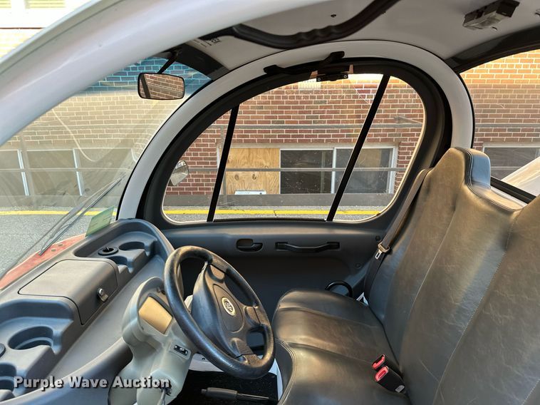 image for item NO9288 2012 Polaris Gem E2  golf cart