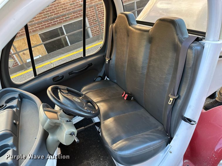 image for item NO9288 2012 Polaris Gem E2  golf cart