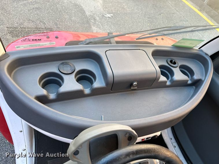 image for item NO9288 2012 Polaris Gem E2  golf cart