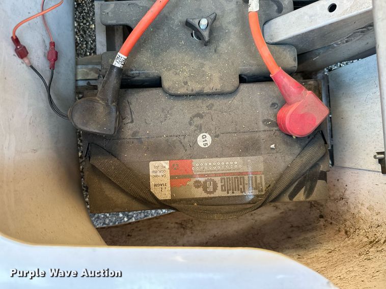 image for item NO9288 2012 Polaris Gem E2  golf cart