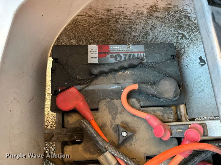 image for item NO9288 2012 Polaris Gem E2  golf cart