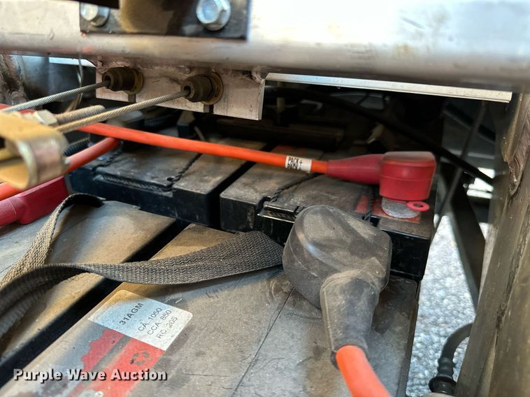 image for item NO9288 2012 Polaris Gem E2  golf cart