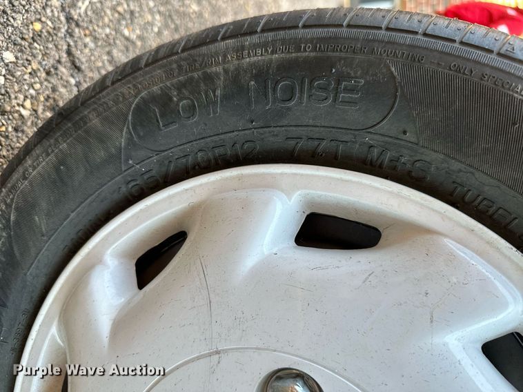 image for item NO9288 2012 Polaris Gem E2  golf cart