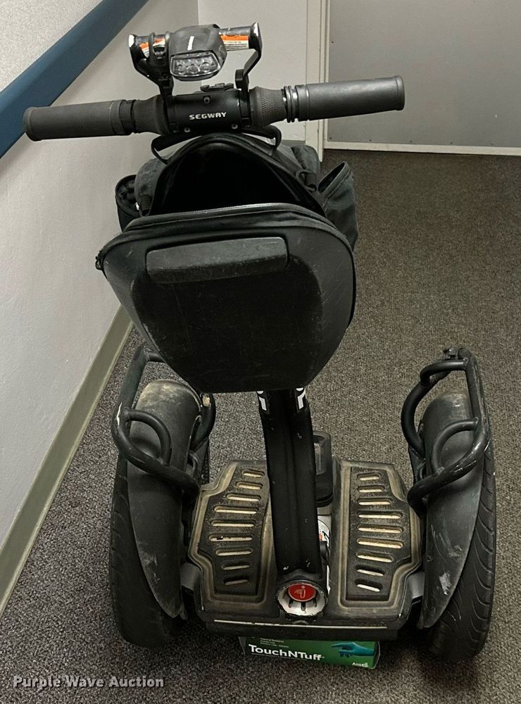 image for item NO9289 Segway PT i2