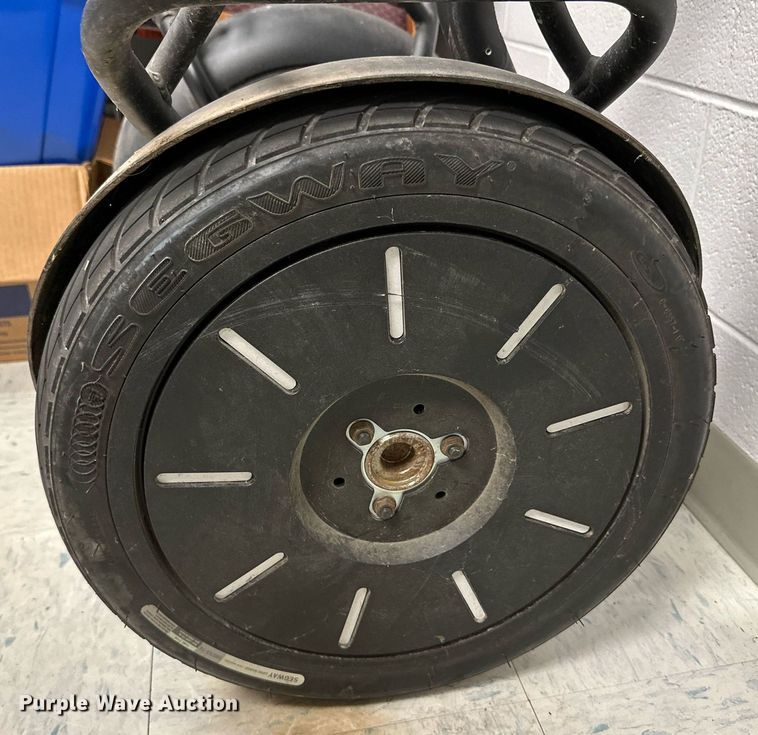 image for item NO9289 Segway PT i2