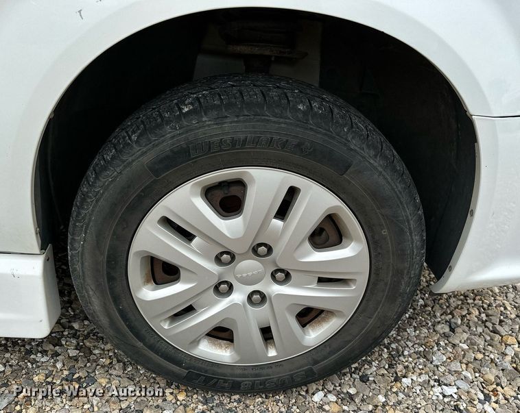 image for item NO9322 2014 Dodge Grand Caravan handicap accessible van