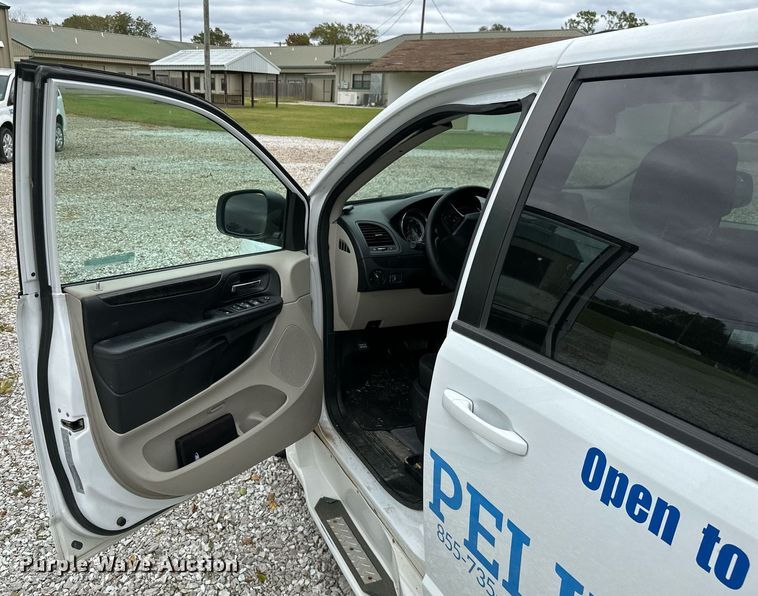 image for item NO9323 2018 Dodge Grand Caravan