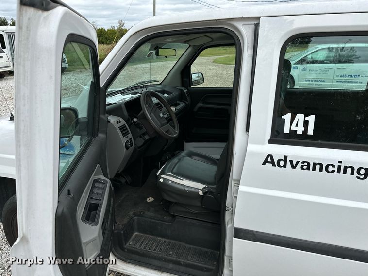 image for item NO9324 2012 VPG MV-1  handicap accessible van