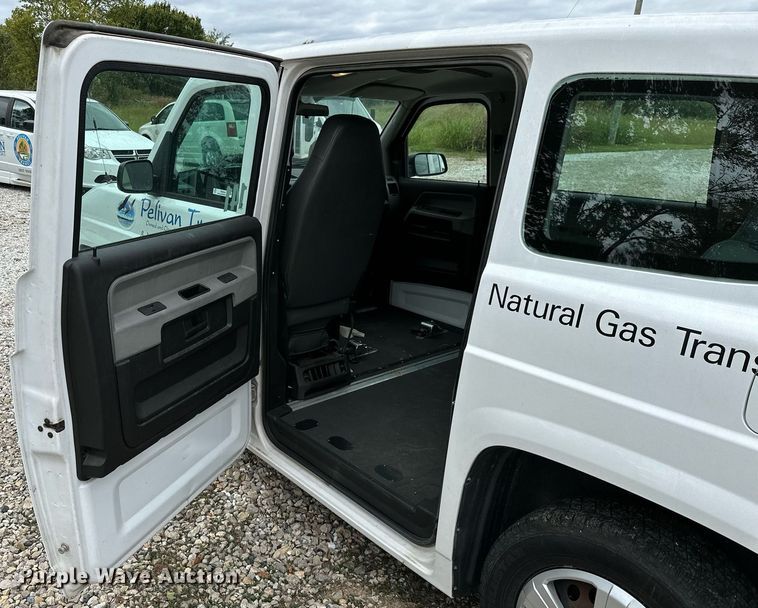 image for item NO9324 2012 VPG MV-1  handicap accessible van