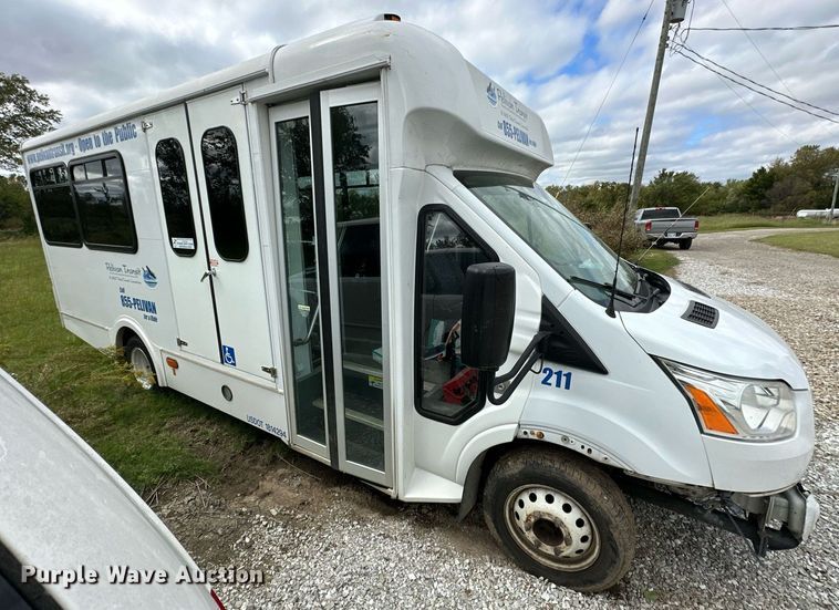 image for item NO9326 2018 Ford Transit T350HD  shuttle bus