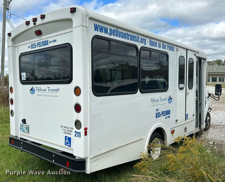 image for item NO9326 2018 Ford Transit T350HD  shuttle bus