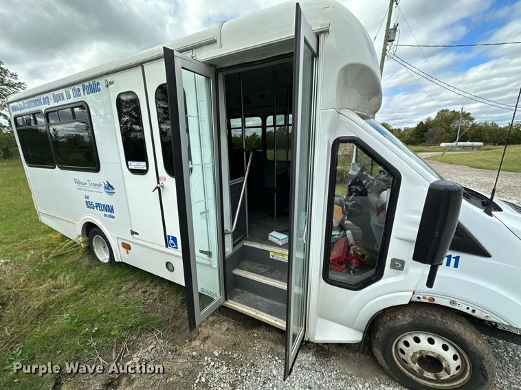 image for item NO9326 2018 Ford Transit T350HD  shuttle bus