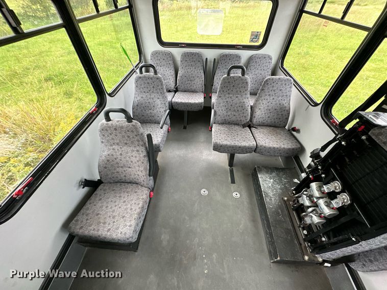 image for item NO9326 2018 Ford Transit T350HD  shuttle bus