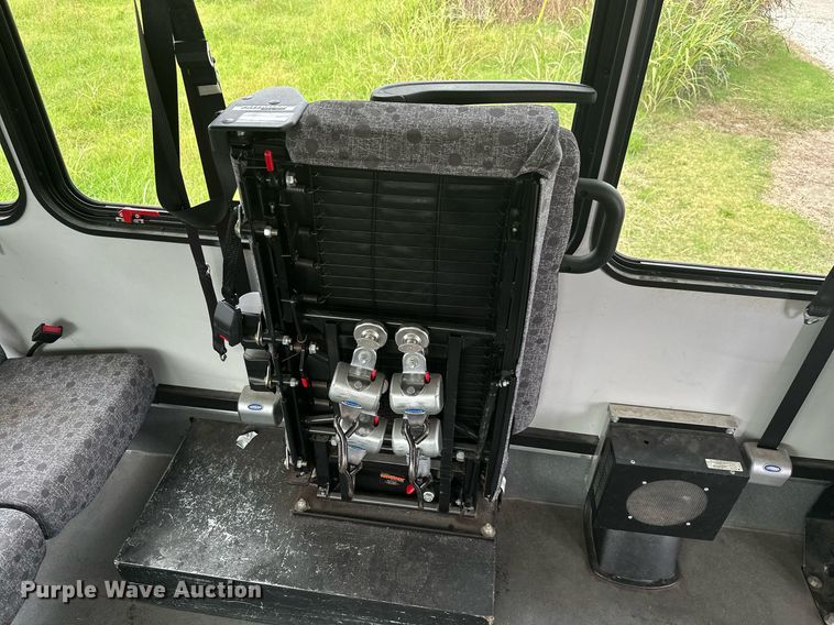 image for item NO9326 2018 Ford Transit T350HD  shuttle bus