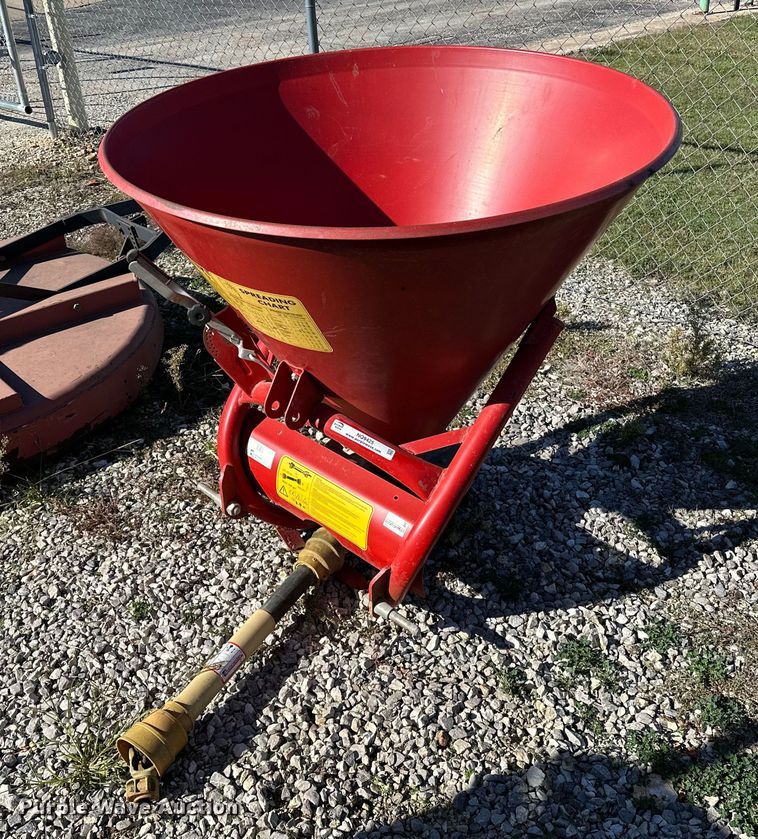 image for item NQ9425 Cosmo 500  spreader