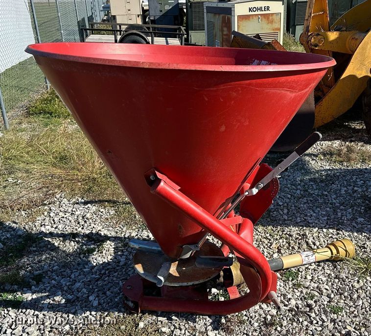 image for item NQ9425 Cosmo 500  spreader